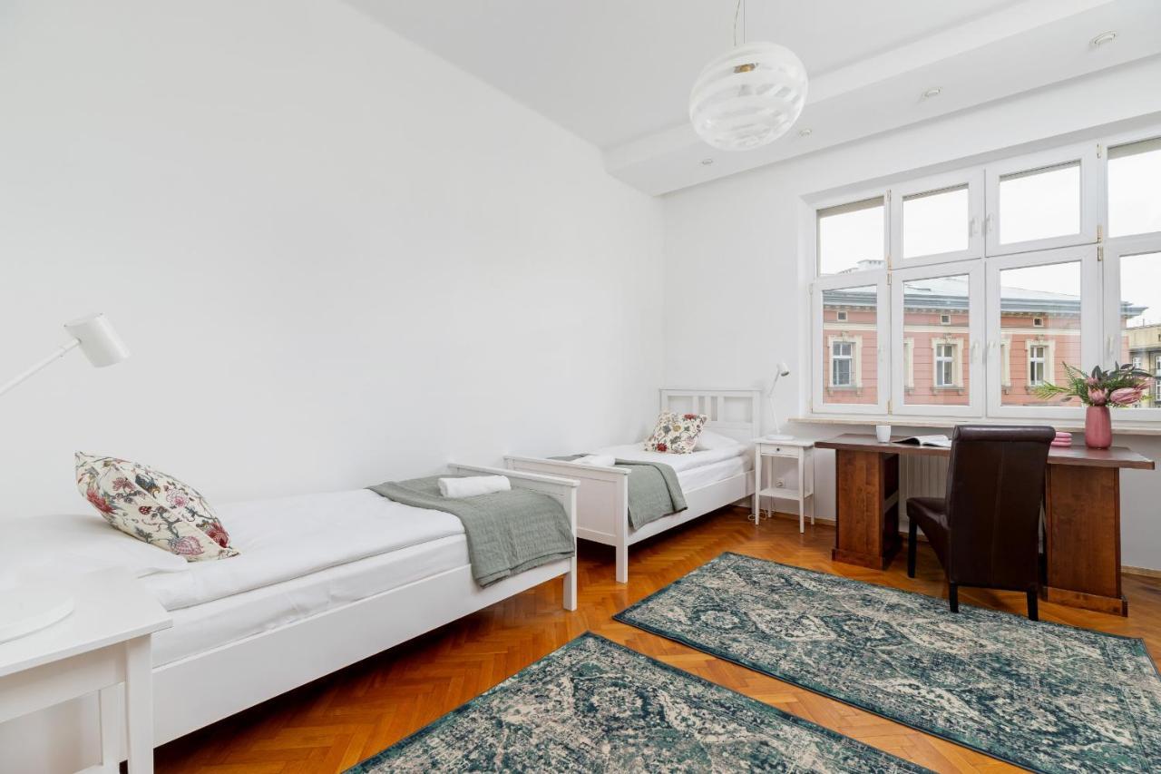 קרקוב Slowacki Avenue Family Apartments Cracow By Noclegi Renters מראה חיצוני תמונה