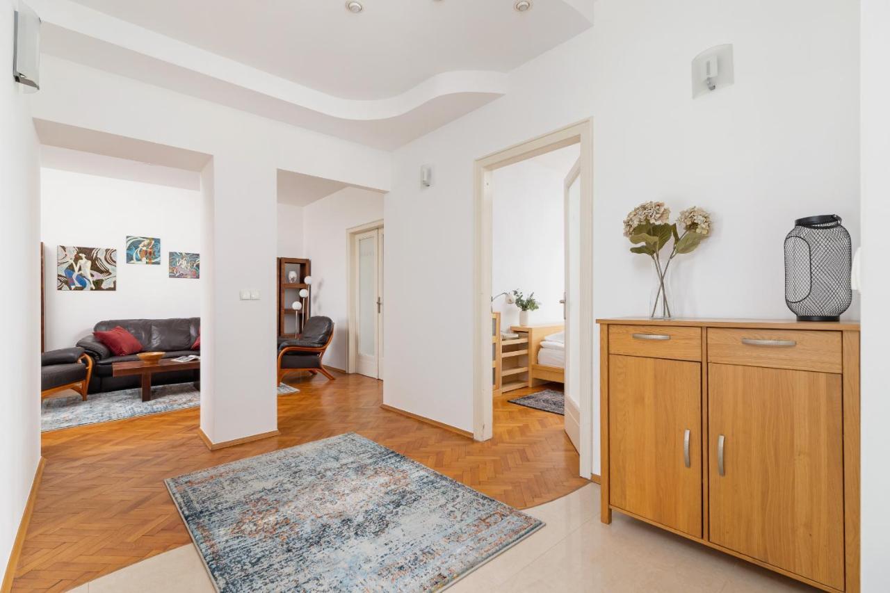 קרקוב Slowacki Avenue Family Apartments Cracow By Noclegi Renters מראה חיצוני תמונה