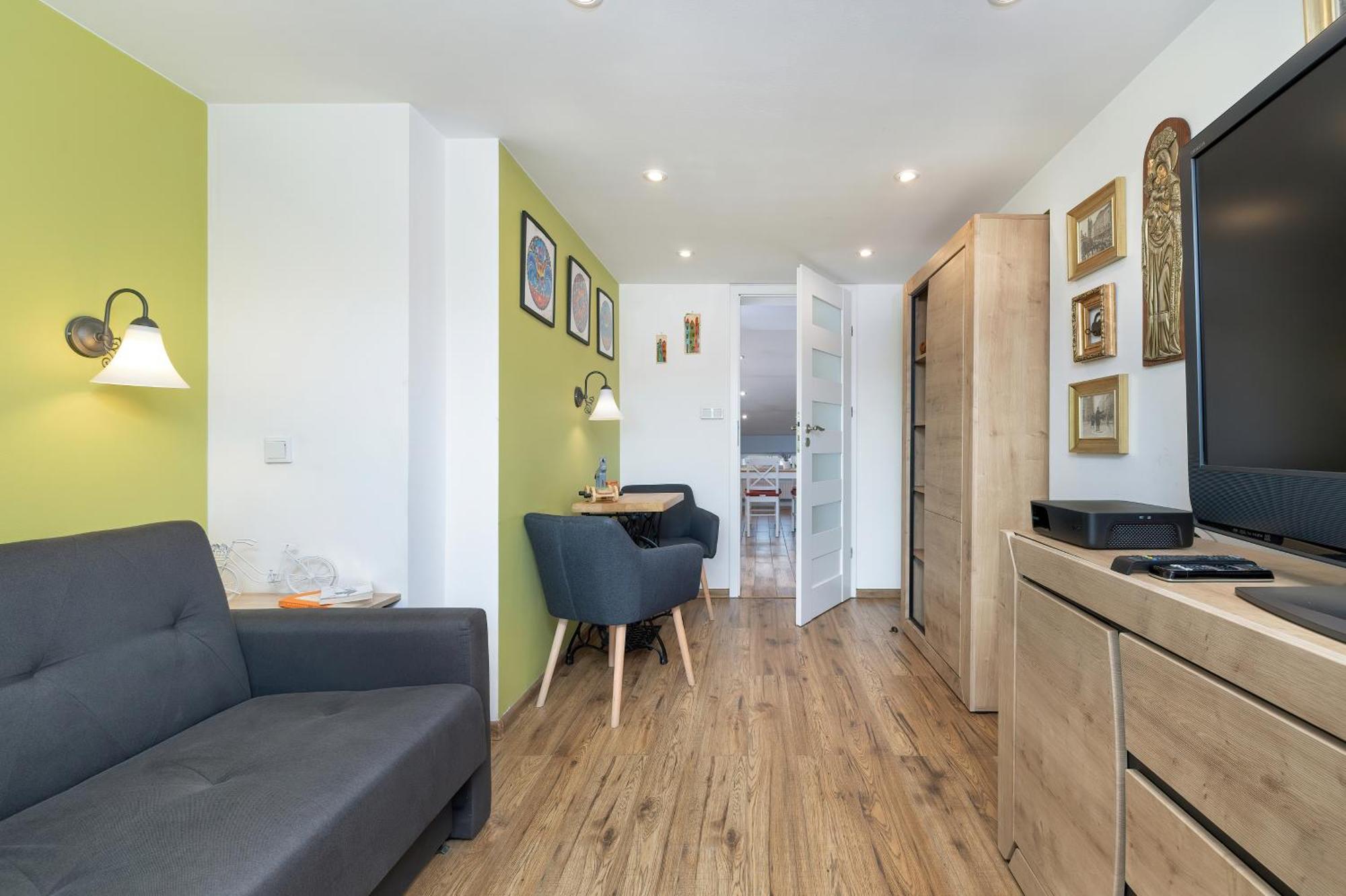 קרקוב Slowacki Avenue Family Apartments Cracow By Noclegi Renters מראה חיצוני תמונה